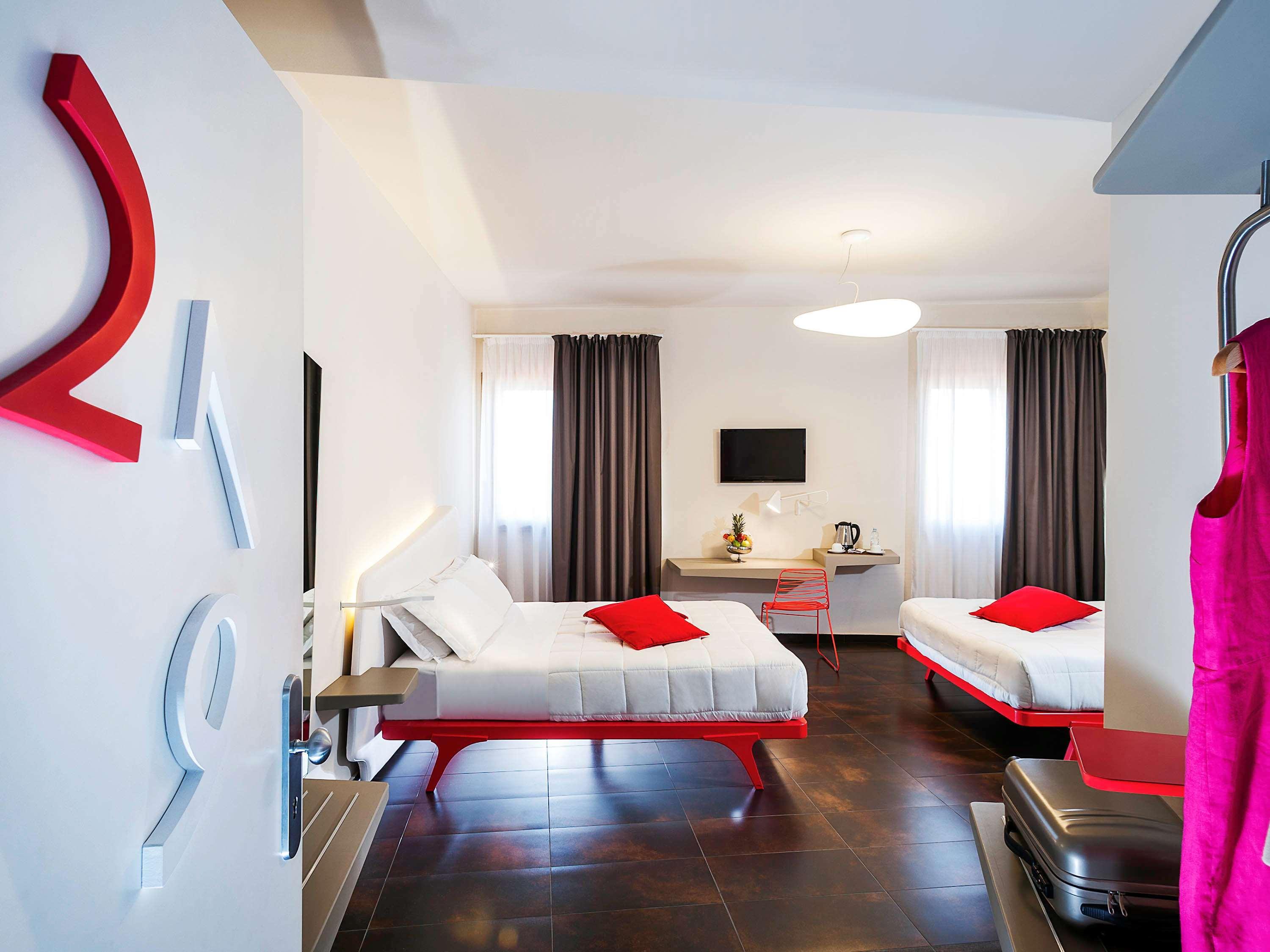 Ibis Styles Palermo President Hotel Exterior foto