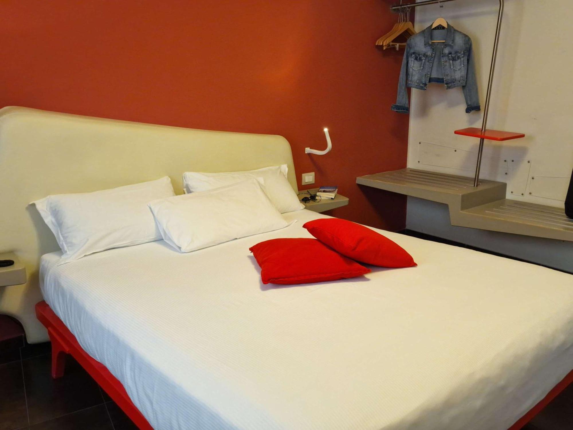Ibis Styles Palermo President Hotel Exterior foto