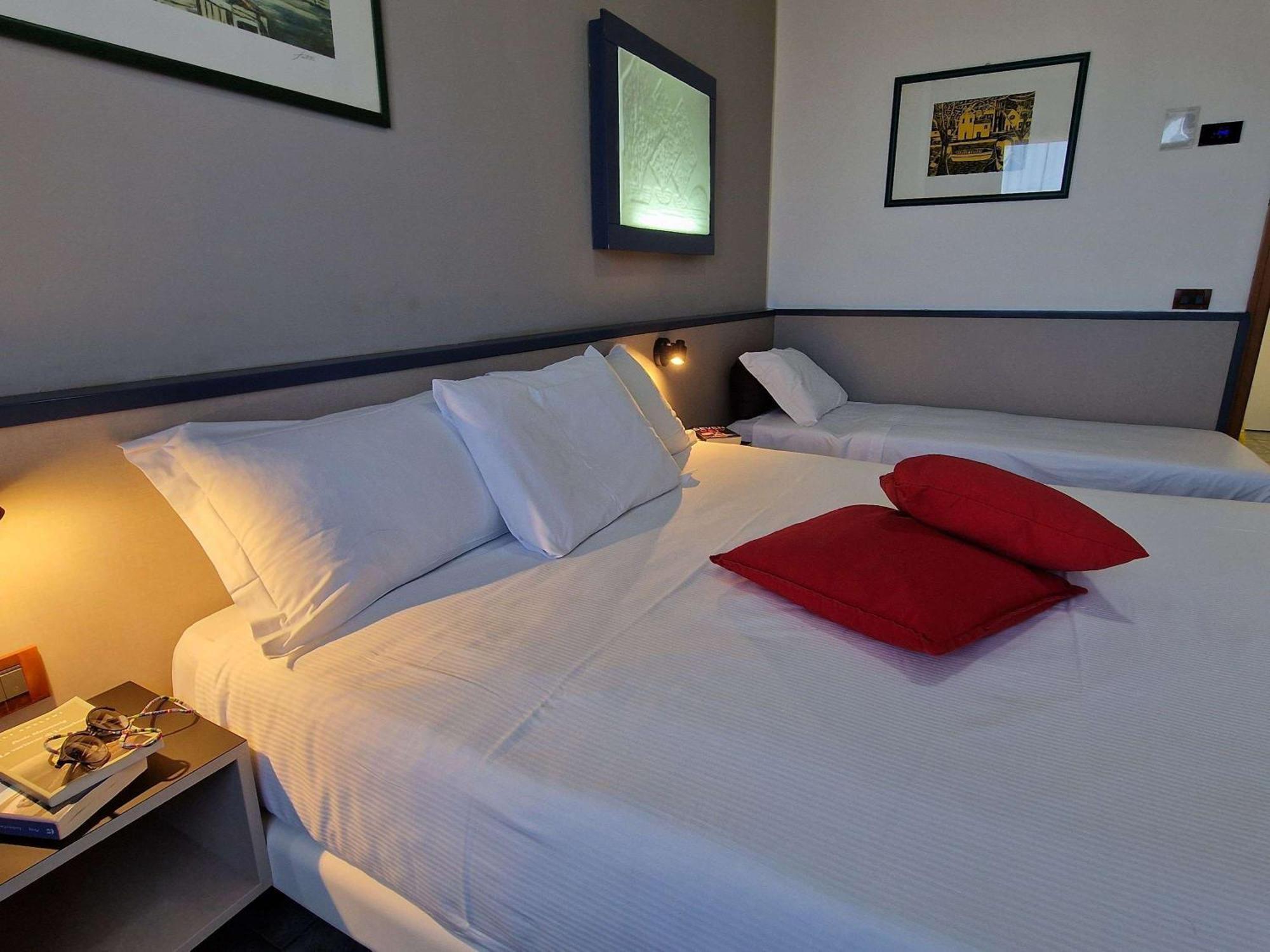 Ibis Styles Palermo President Hotel Exterior foto