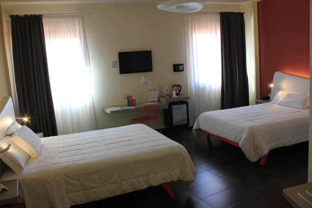 Ibis Styles Palermo President Hotel Exterior foto